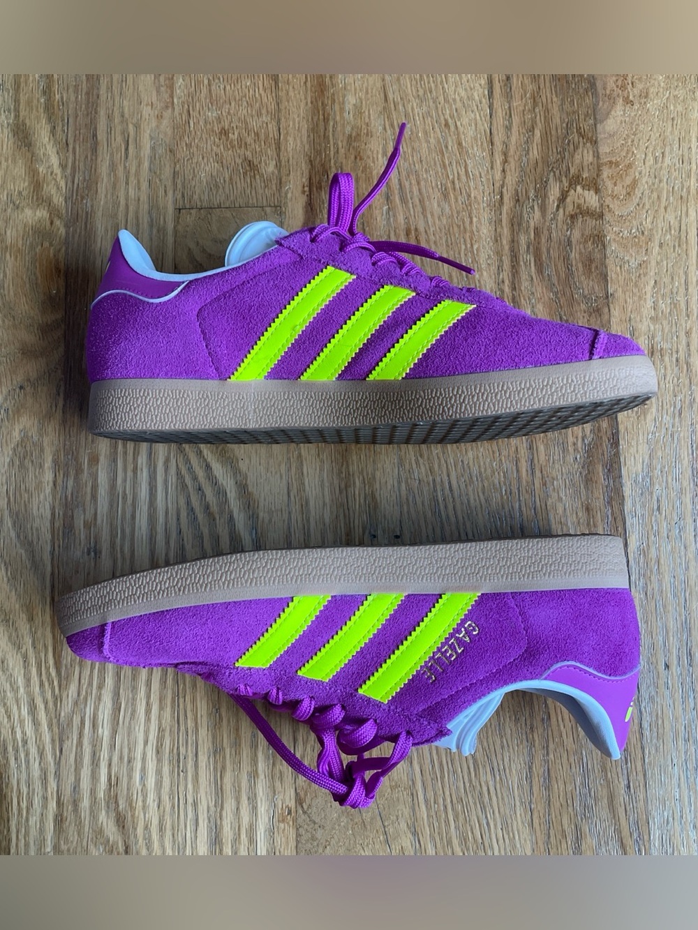 Adidas Gazelle Women’s 6.5 Purple with Neon Yellow Stripes - Picture 7 of 8